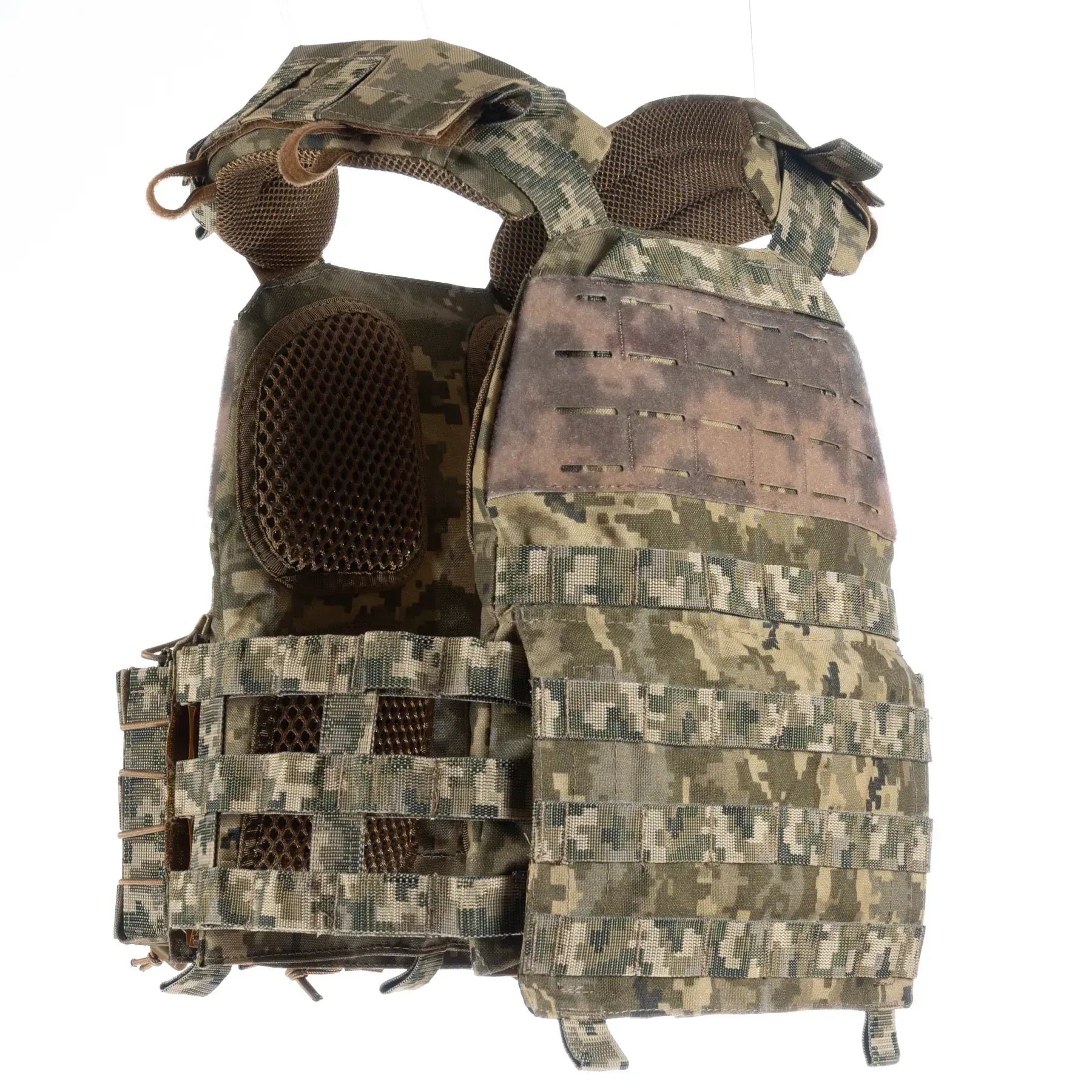 FamTac Plate Carrier M7 Lite – 3 Mag Pouches | Ukrainian Pixel - Blender Tactical