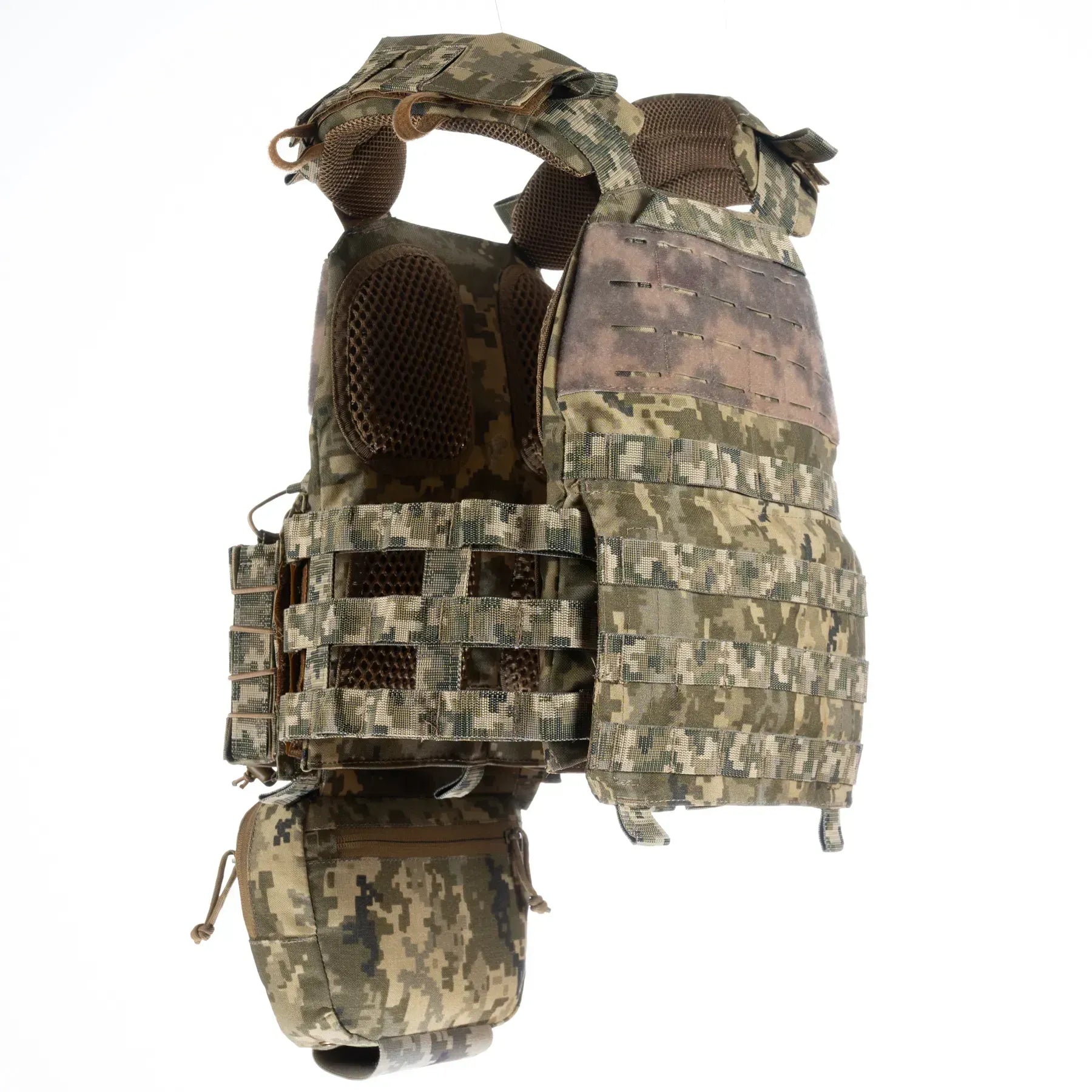 FamTac Plate Carrier M7 Lite – 3 Mag Pouches + Utility | Ukrainian Pixel - Blender Tactical