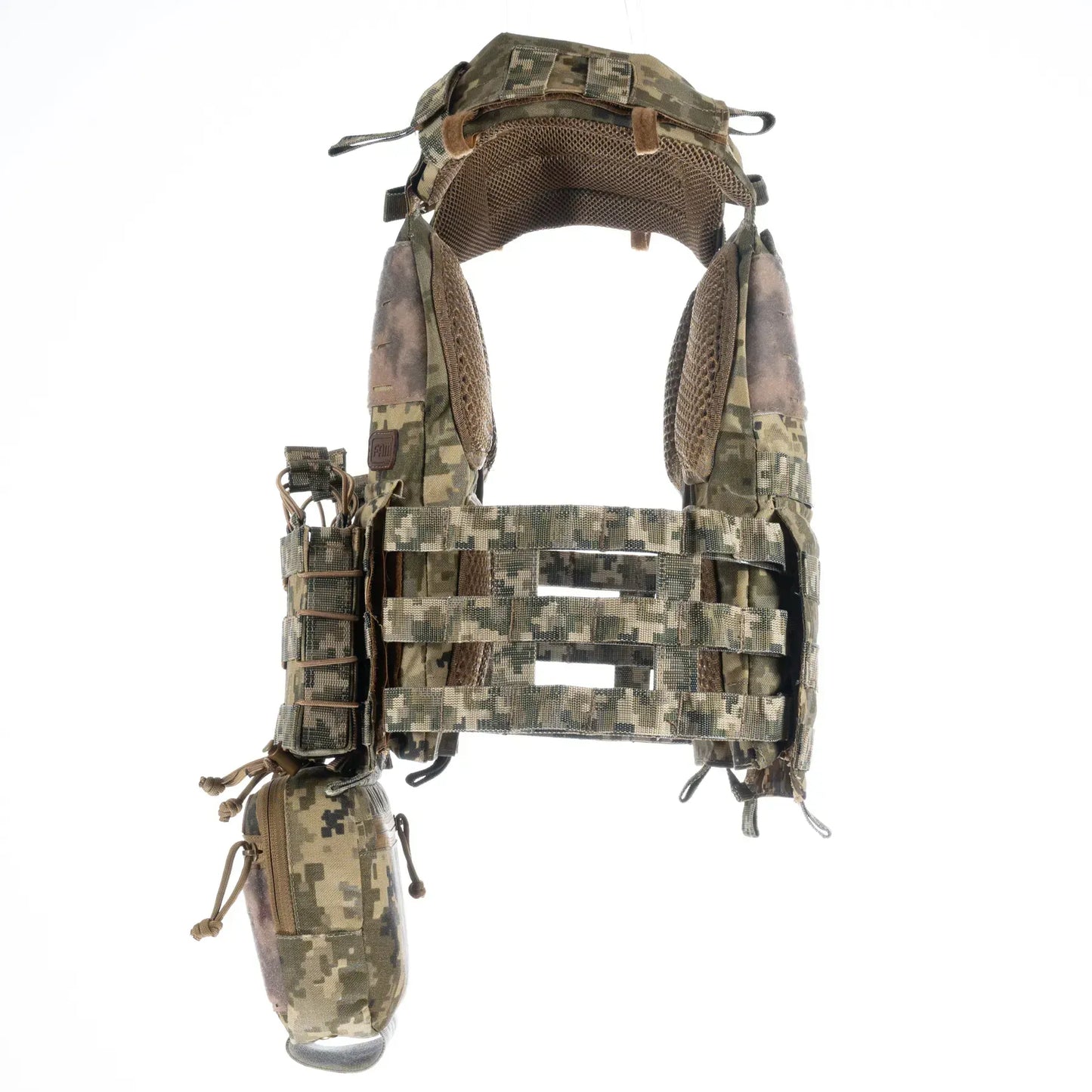 FamTac Plate Carrier M7 Lite – 3 Mag Pouches + Utility | Ukrainian Pixel - Blender Tactical