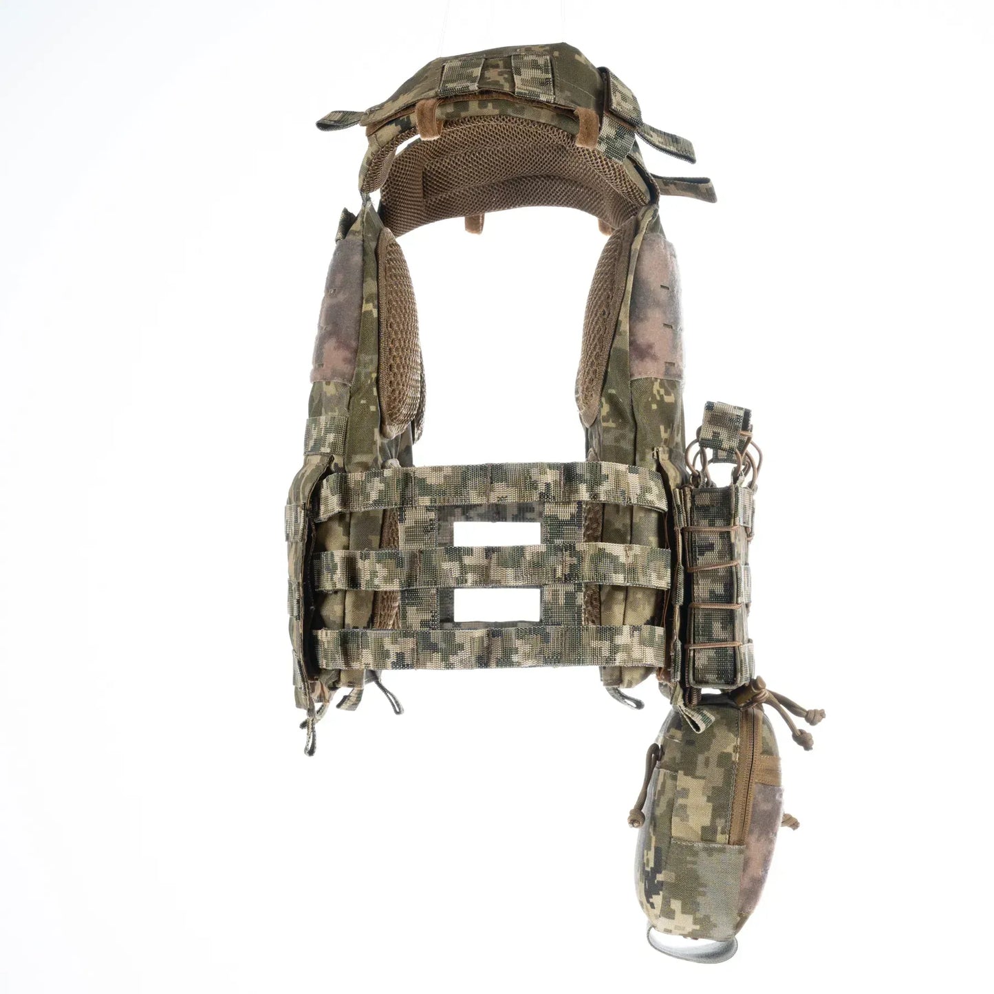 FamTac Plate Carrier M7 Lite – 3 Mag Pouches + Utility | Ukrainian Pixel - Blender Tactical