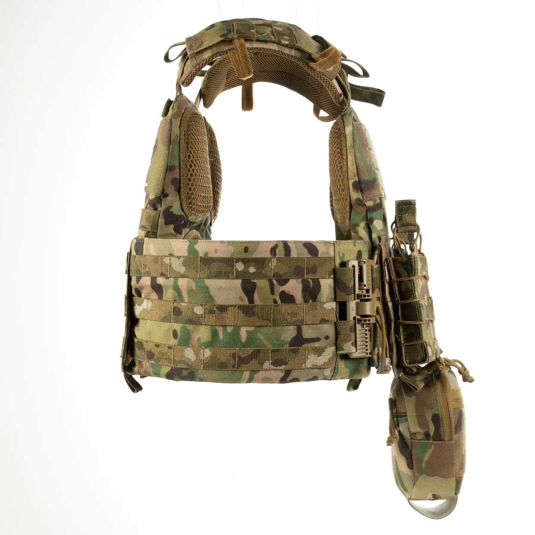 FamTac Plate Carrier M7 Lite – Side Armor 15×30 + 3 Mag Pouches + Utility | Multicam - Blender Tactical