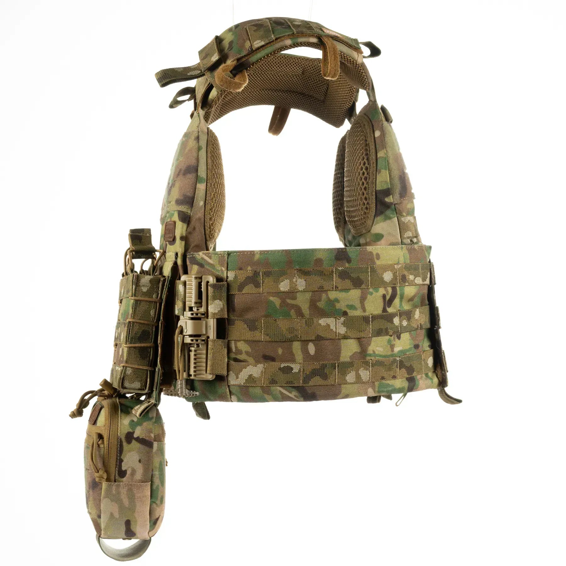 FamTac Plate Carrier M7 Lite – Side Armor 15×30 + 3 Mag Pouches + Utility | Multicam - Blender Tactical