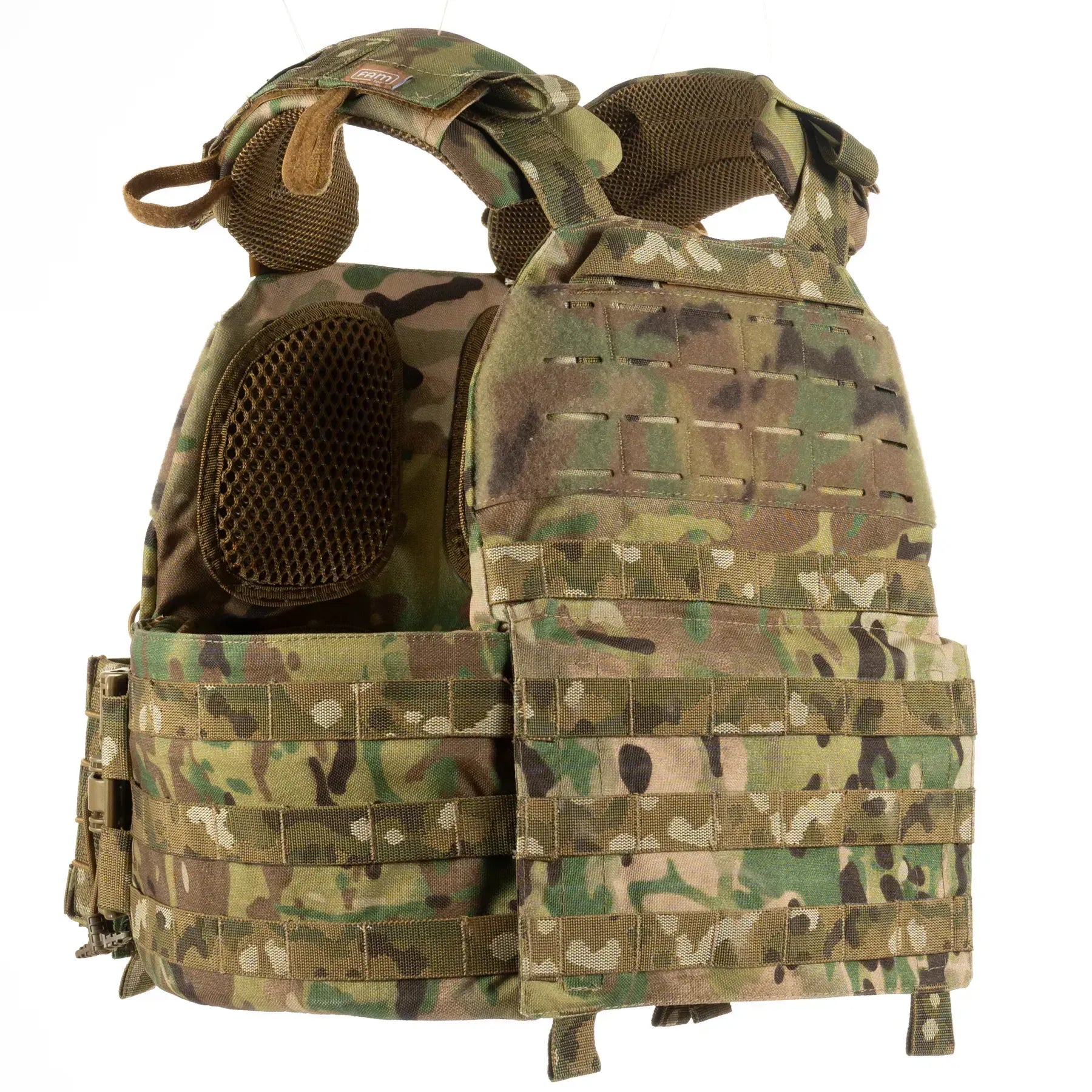 FamTac Plate Carrier M7 Lite – Side Armor 15×30 + 3 Mag Pouches | Multicam - Blender Tactical