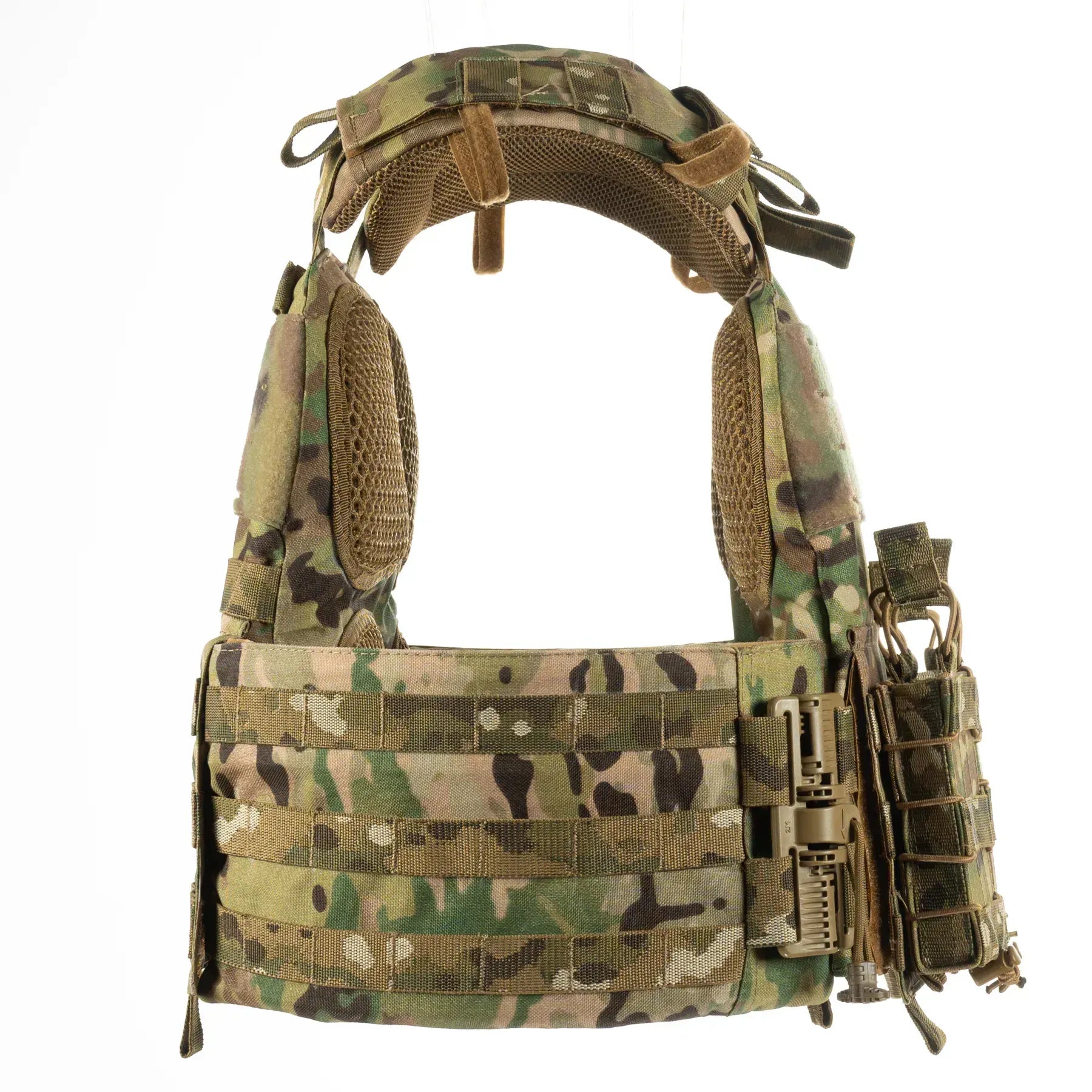 FamTac Plate Carrier M7 Lite – Side Armor 15×30 + 3 Mag Pouches | Multicam - Blender Tactical