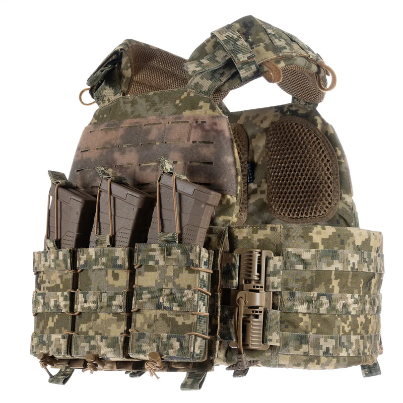 FamTac Plate Carrier M7 Lite – Side Armor 15×30 + 3 Mag Pouches | Ukrainian Pixel - Blender Tactical